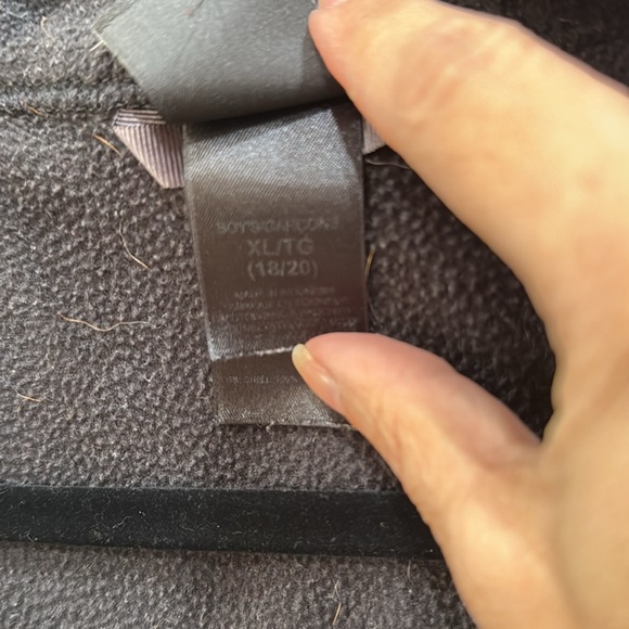 The North Face Hyvent ski Jacket with zippered fleece. - Picture 2 of 3